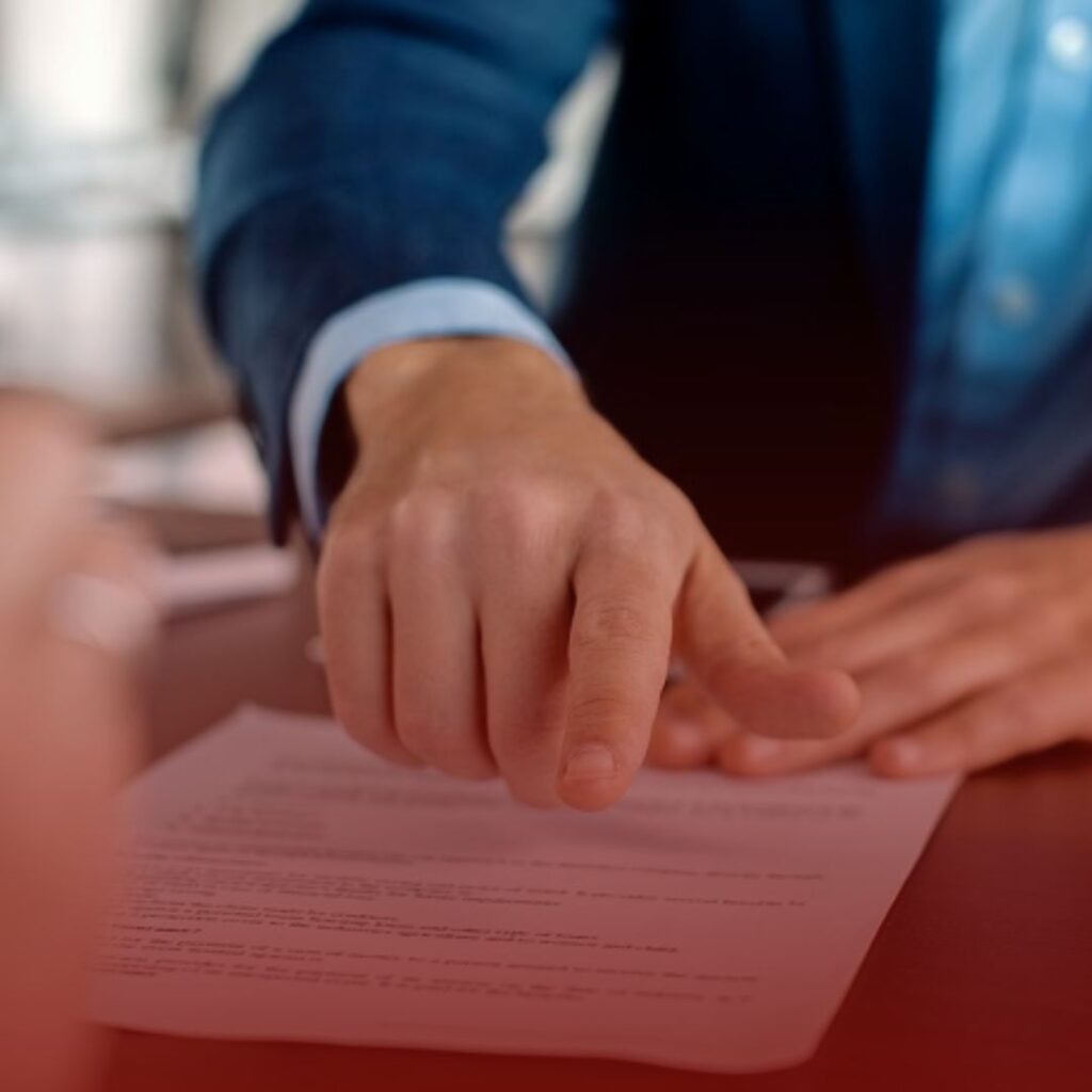 Revisão de Contrato de Empréstimo: Quando é Necessária a Assessoria de um Advogado em Uberaba?